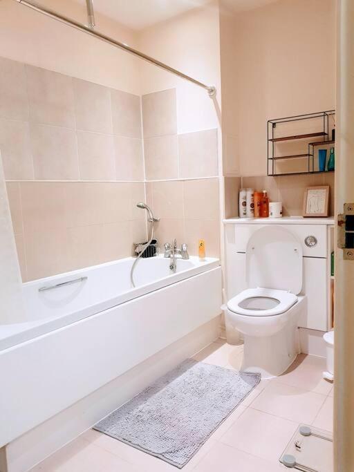Central Spacious And Secure With A Double Bed Edgware Ngoại thất bức ảnh